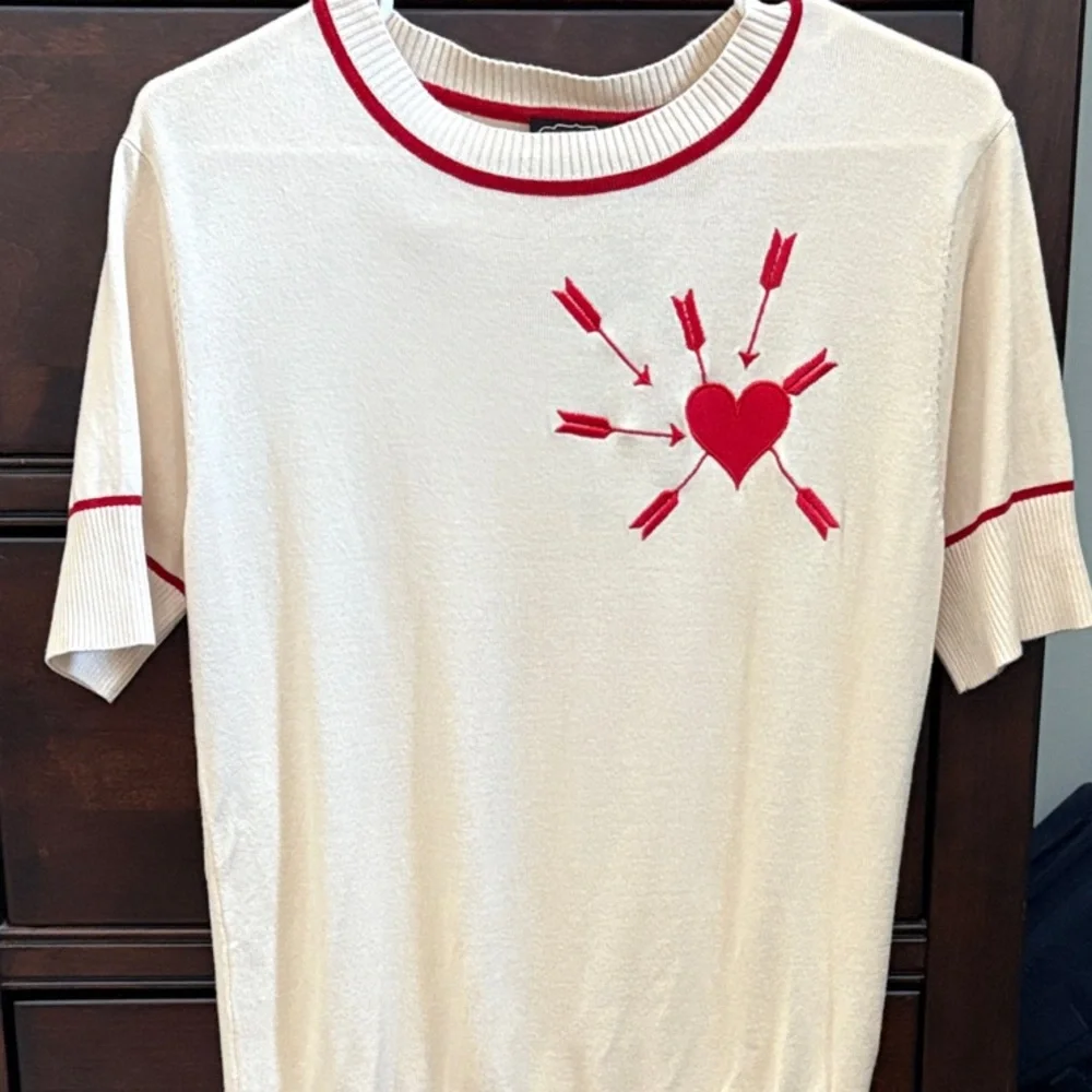 Voodoo Vixen Cream Sweater with Red Heart and Arrows - Picture 1 of 8